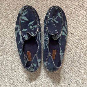 Women’s Olukai Sandals